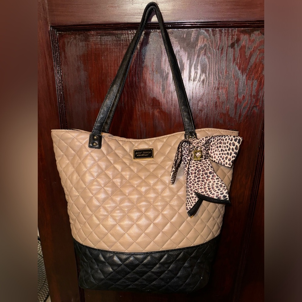 Betsey Johnson 2 handle purse